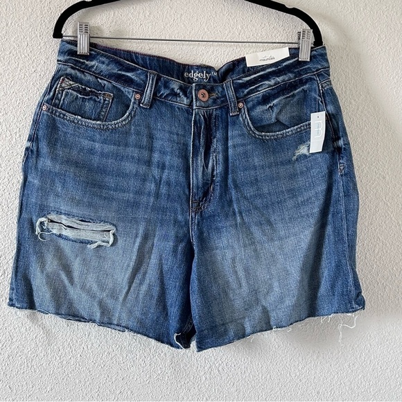 Maurices Women’s Denim Shorts 16 NWT Edgely High Rise 5.5” Inseam Summer Casual - Picture 1 of 7